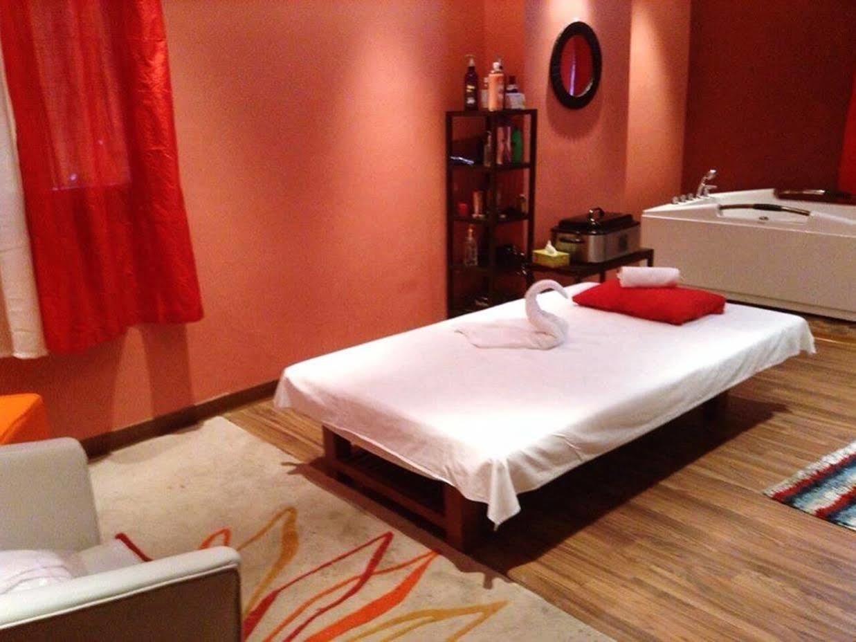Palazzo Hotel Kuwait City Bagian luar foto